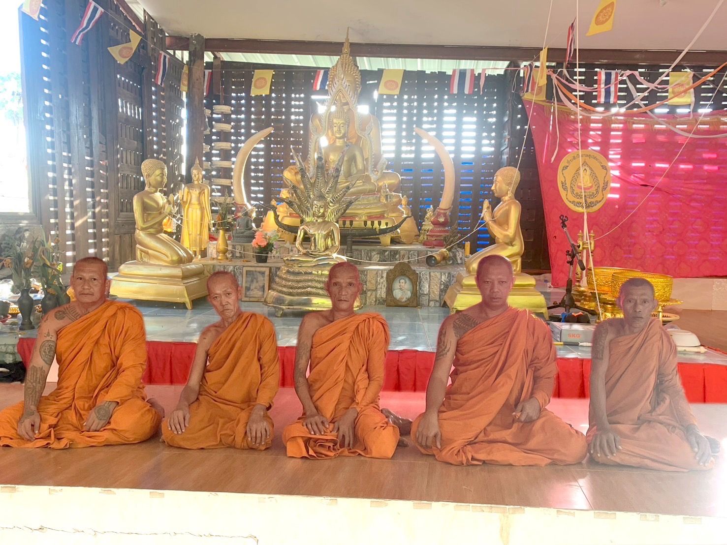 วัดเขาพระพรหมชะแง้