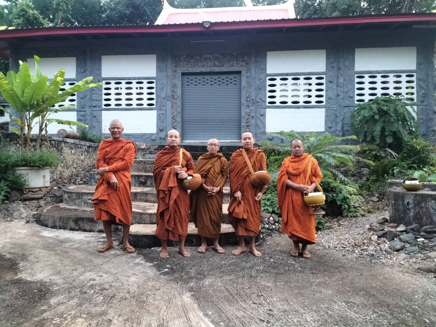 วัดบ้านพุบอน