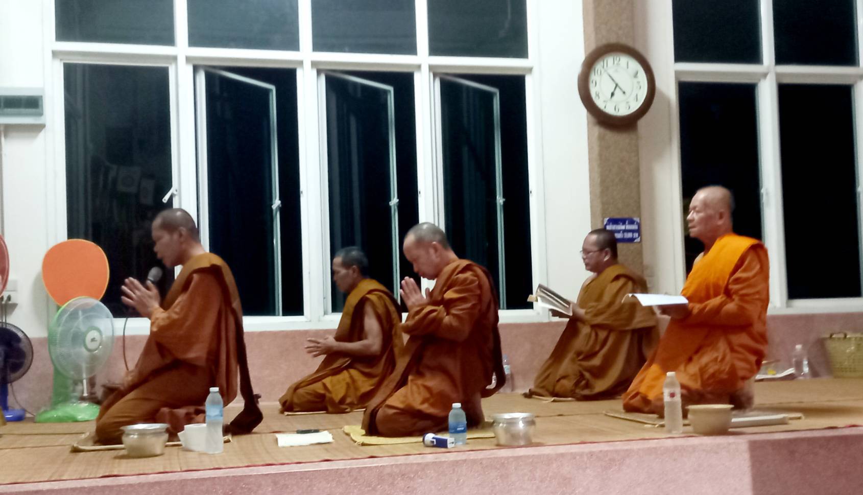 วัดเสาธงทอง