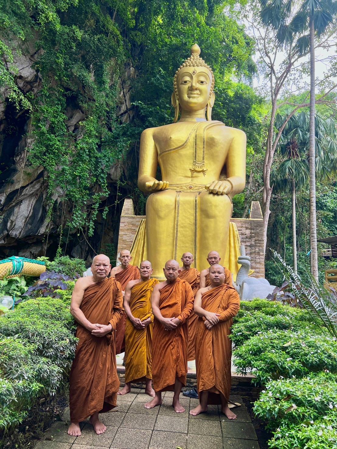 วัดถ้ำเขาประทุน